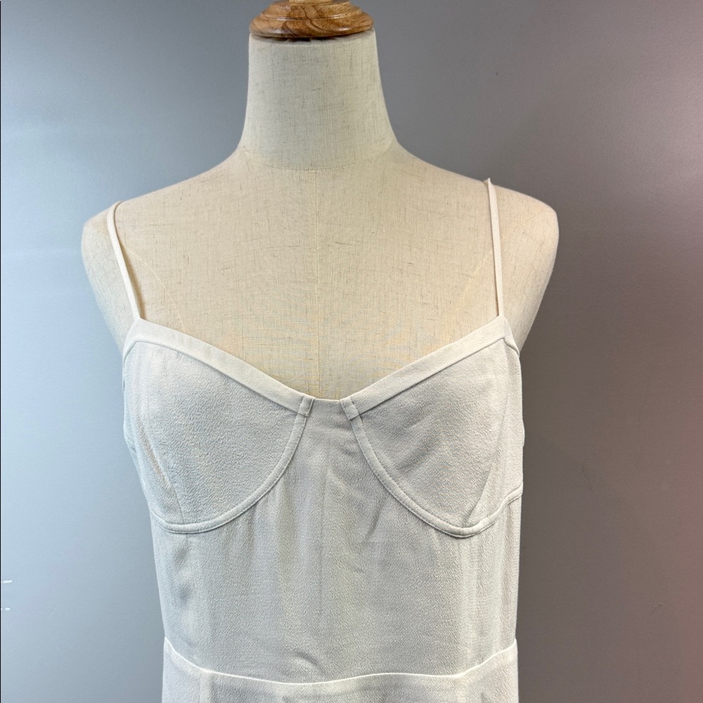 Aritzia Sunday Best Viola Midi Dress
Size: Large - Picture 3 of 9